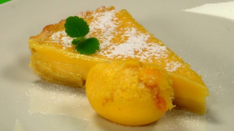 Citrónový koláč – recept na koláč s citrónovou polevou v korpuse