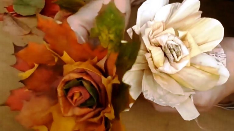 Jana Melas Pullmannová: Ruže z listov a šúpolia