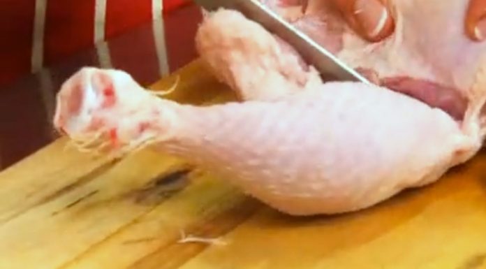 Porcovanie kuraťa – ako vykostiť kura