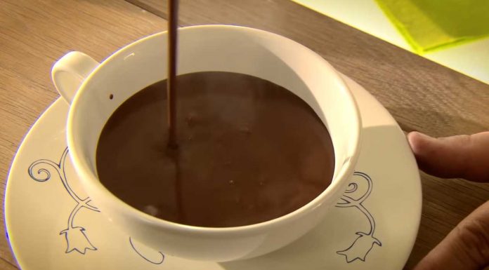 ChocoBecher – recept na horúcu čokoládu s Becherovkou