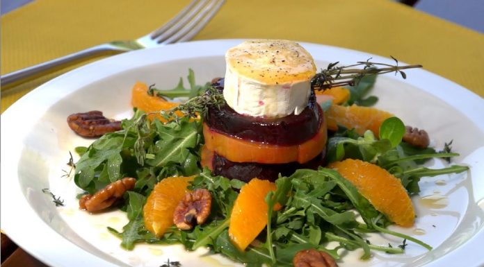 Šalát z červenej repy – recept na šalát z červenej repy s rukolou a kozím syrom