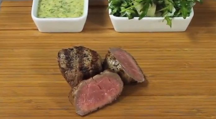 Biftek s bernskou omáčkou – recept na biftek na víne s bernskou omáčkou