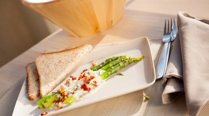 špargľové špičky – recept na špargľové špičky so smotanovou omáčkou