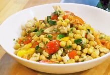 Šalát z cíceru – recept na šalát s cícerom, cuketou a kuracím mäsom