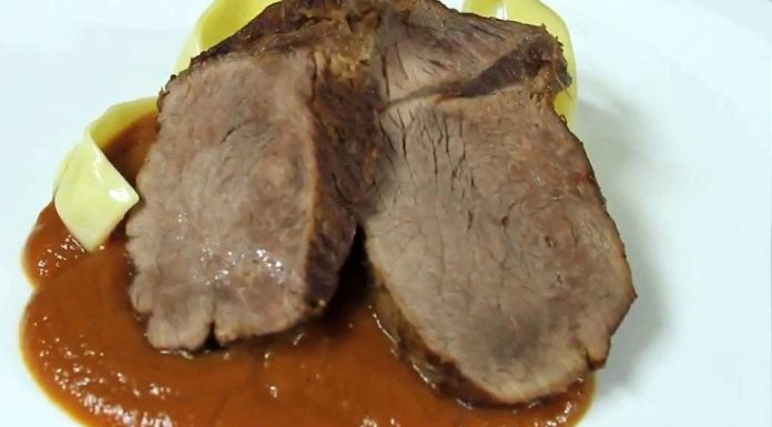 Hovädzie s paradajkovou omáčkou – recept na hovädziu sviečkovú s paradajkovou omáčkou a cestovinami