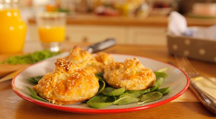 Slaný koláč – recept na zapekaný jarný batôžtek