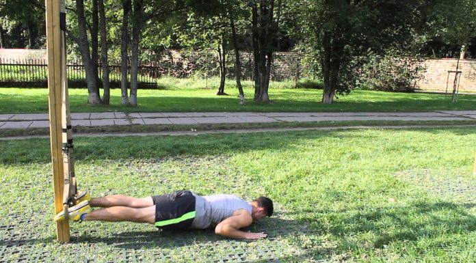 TRX kľuky s posunom lakťov na zem v závese