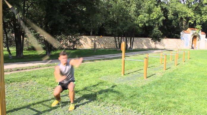 TRX vzpaženia s vytočením tela