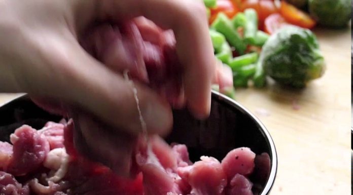 Recept – Bravčová panenka s fazuľovými lúskami a ružičkovým kelom