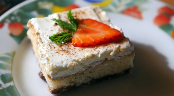 Pudingový koláč – recept na osviežujúci pudingový koláč