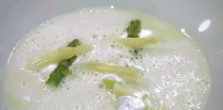 Špargľová polievka – recept na špargľovú krémovú polievku sparglova-polievka