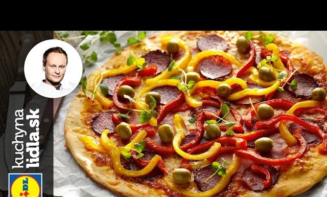Pizza so šunkou a salámou – Marcel Ihnačák – recepty kuchynalidla.sk