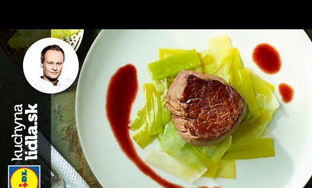 Steaky s omáčkou z červeného vína a restovaným pórom – Marcel Ihnačák – recepty kuchynalidla.sk