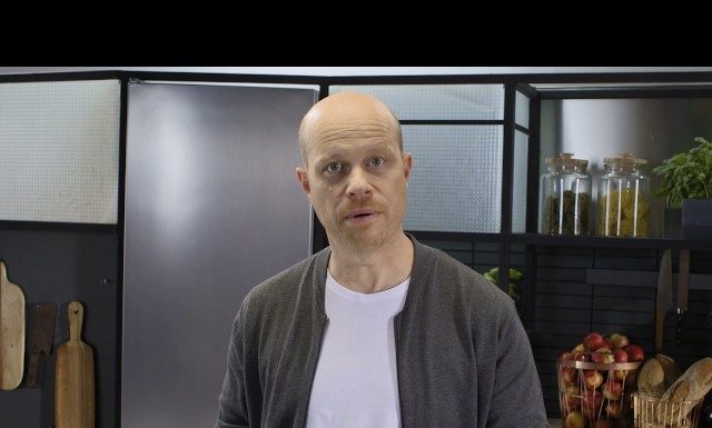 Kuracie rezne s polentou a cuketou – Roman Paulus – recepty kuchynalidla.sk