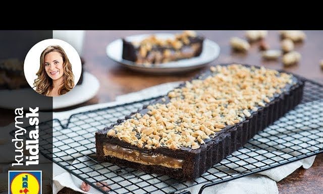 Karamelové rezy s čokoládou a arašidmi – Veronika Bušová – recepty kuchynalidla.sk