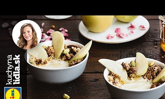 Domáca granola s gréckym jogurtom – Veronika Bušová – recepty kuchynalidla.sk
