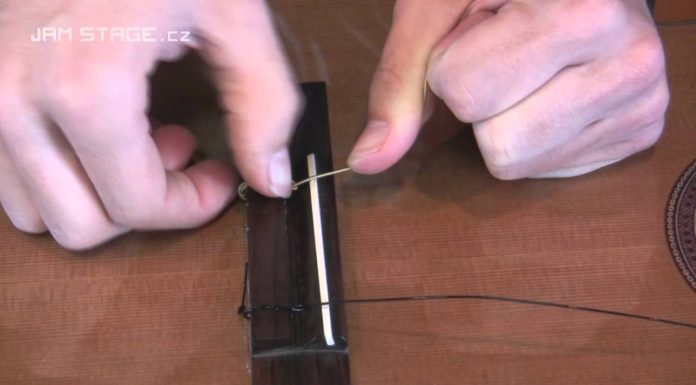 Jak vyměnit nylonové struny?